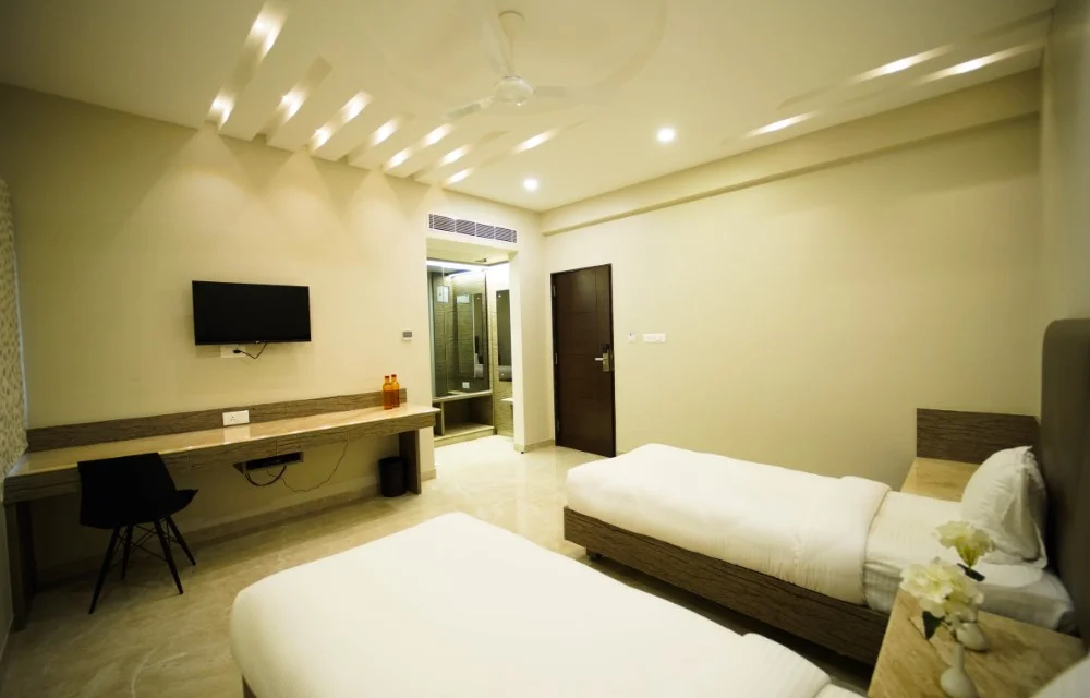 Sun shine hotel
