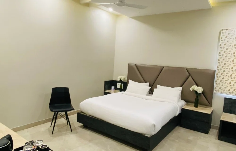 Sun shine hotel