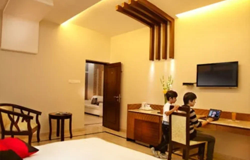 Sun shine hotel